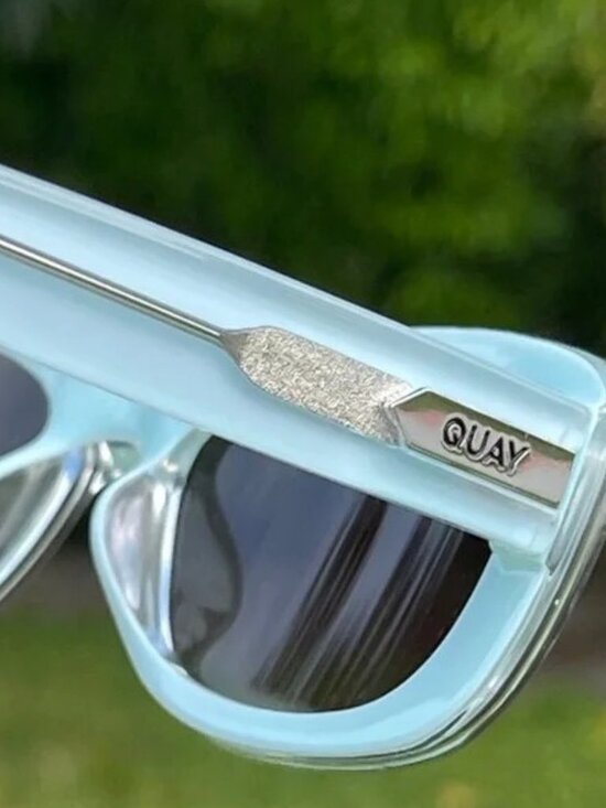 Quay Vibe Check Small Sunglasses in Mint 100% UV protection NWT & Logo Pouch main image 5